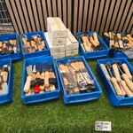 Plamuurmessen en meer Gamma, Partij